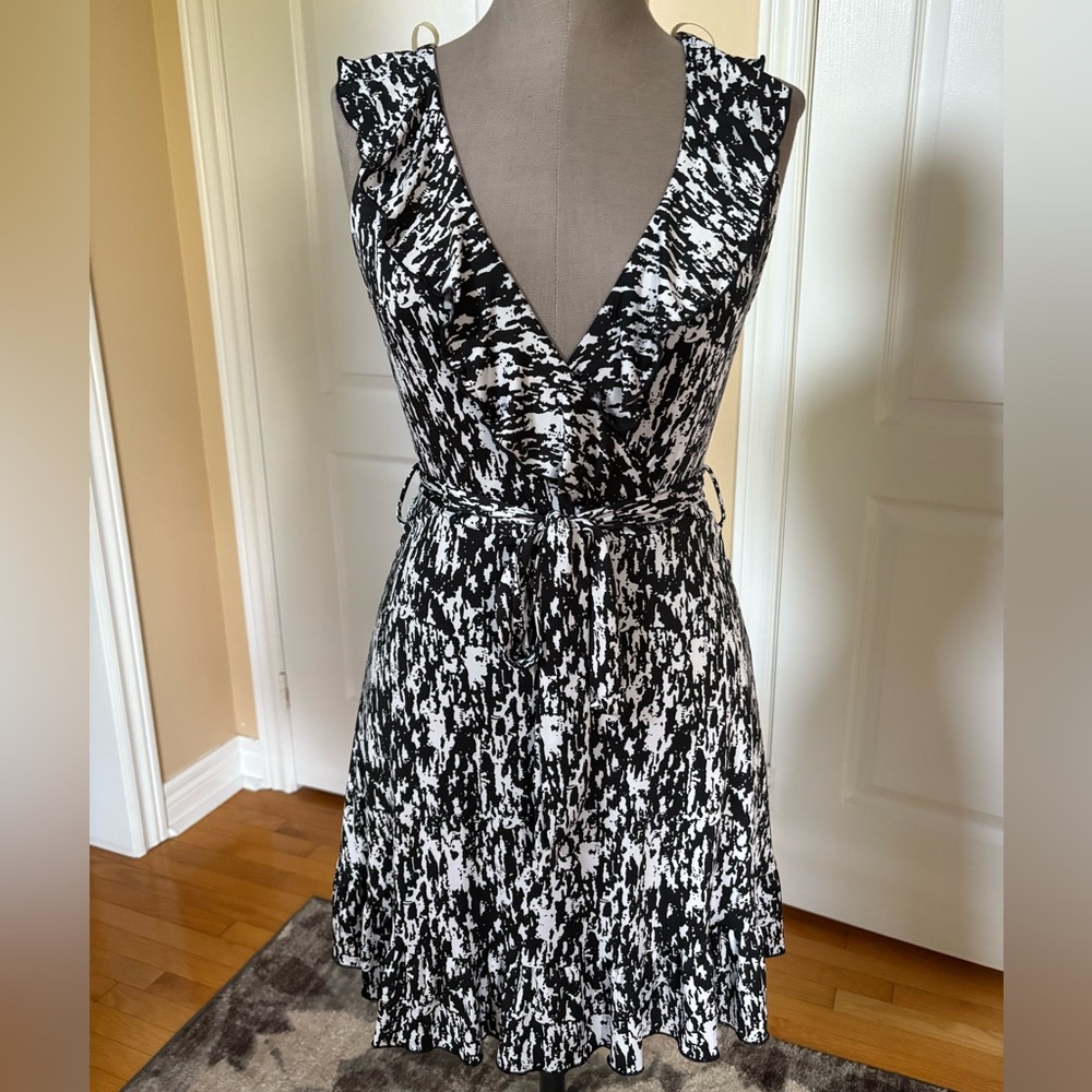 Forever 21 Black and White Fit and Flare Mini Dress